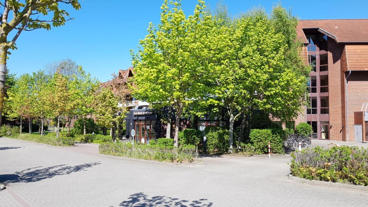 Pematra Ostseestrasse 2 * Lübeck